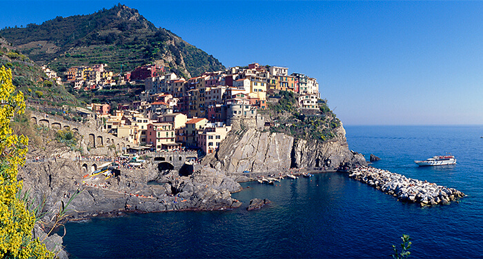Spend your holidays in Manarola, Cinque Terre. Enjoy your stay at Hotel Ferrari Chiavari